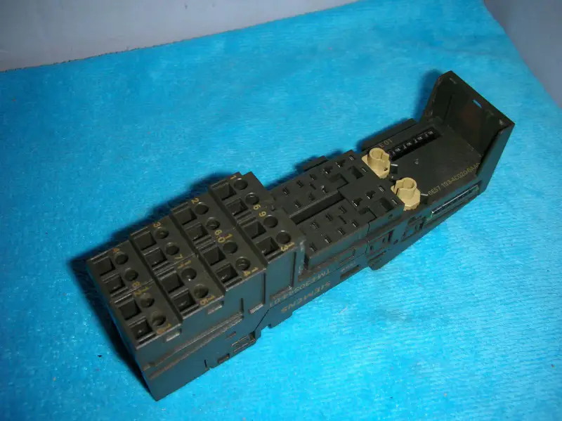 SIEMENS 6ES7193-4CG20-0AA0+TM-E30S44-01