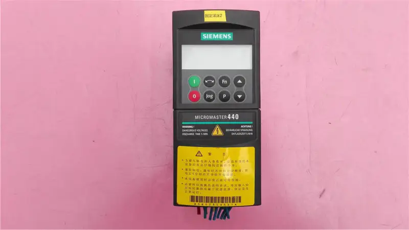 6SE6440-2UD13-7AA1 0,37KW/380V