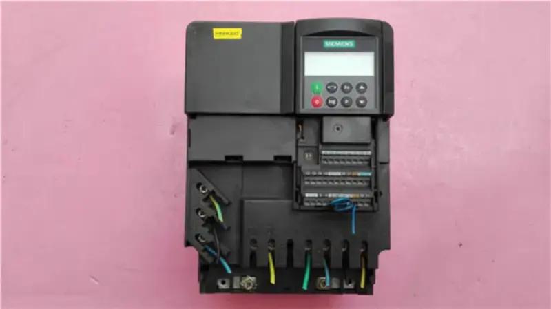 6SE6440-2AD27-5CA1 7,5KW/380V