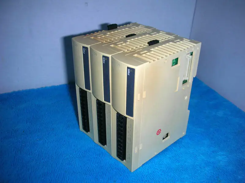 Schneider Electric TM2AVO2HT