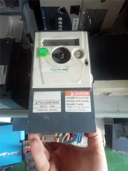 Schneider ATV312H075M2 220V 0,75KW