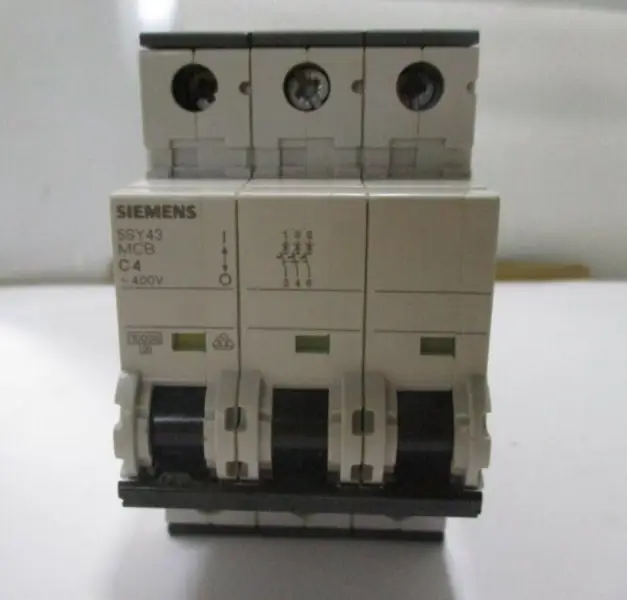 Siemens 5SY4304-7 5SY43 MCB 400V C4 35kA jistič