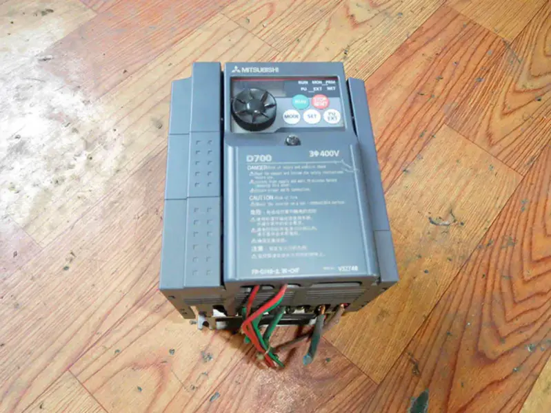 Mitsubishi FR-D740-2.2K-CHT 2,2KW 380V