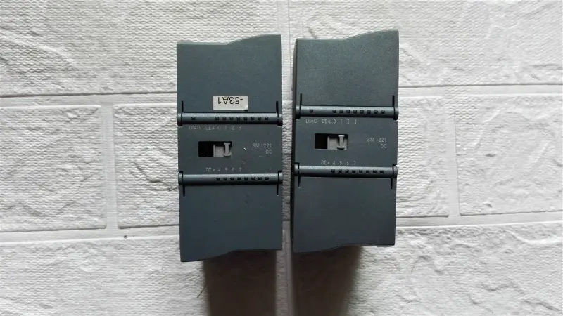 SM 1221 6ES7221-1BF30-0XB0