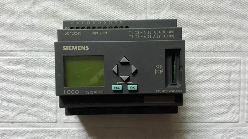 LOGO 12/24 6ED1 052-1MD00-0BA7