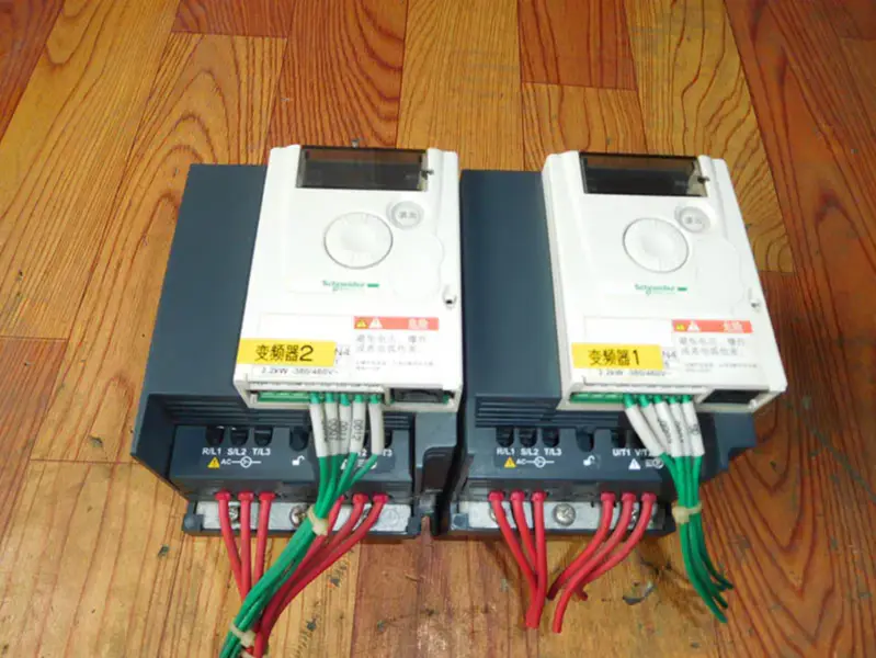 Schneider ATV303 série ATV303HU22N4 2,2kw 380V