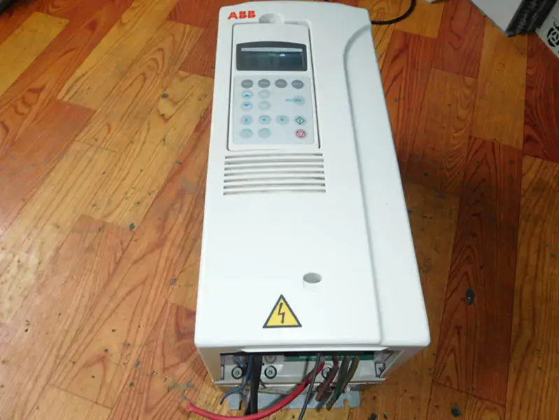 ABB ACS800-01-0016-3+P901 380V