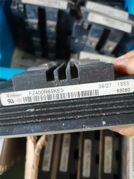 Infineon FZ400R65KE3