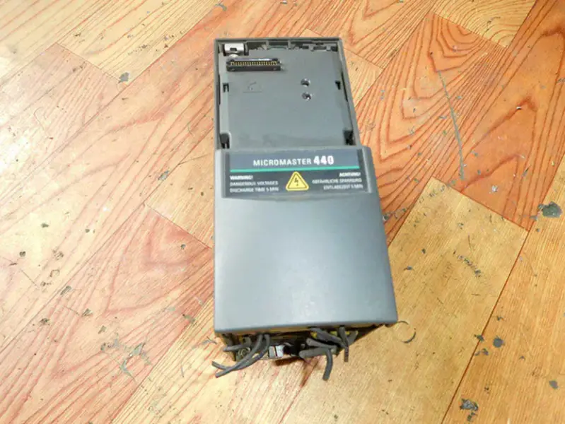 Siemens 6SE6440-2UD17-5AA1 0,75KW 380V