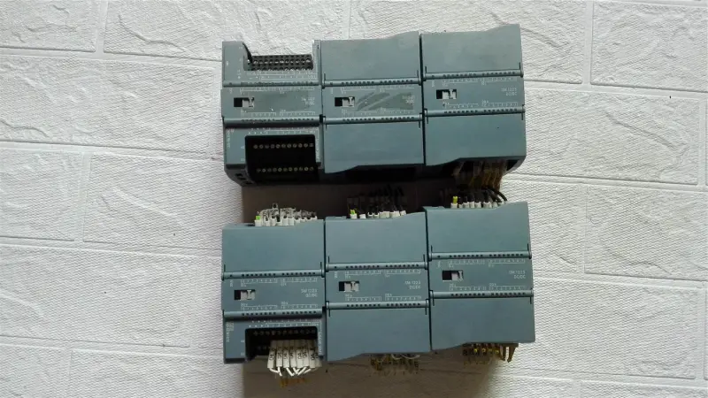 PLC 6ES7 223-1BL32-0XB0 SM1223 190819