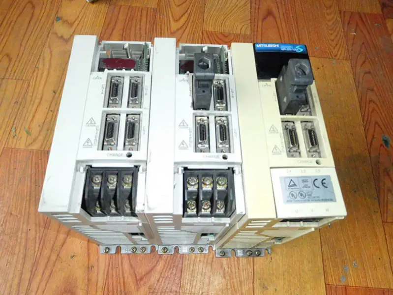 Mitsubishi MR-J2S-100A