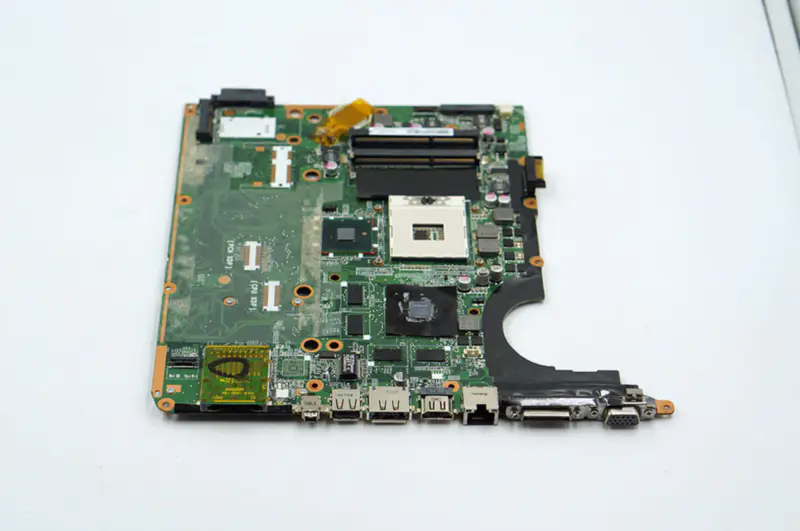 Základní deska HP Plavilion DV7-3000 DV7T-3000 605698-001 DA0UP6MB6F0 GT320M