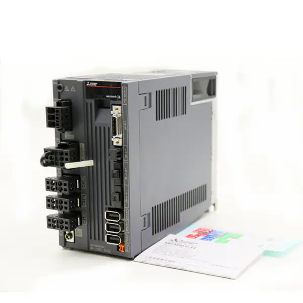 Mitsubishi MR-J4W3-444B ac Servo zesilovač Japonsko přívěsný motor