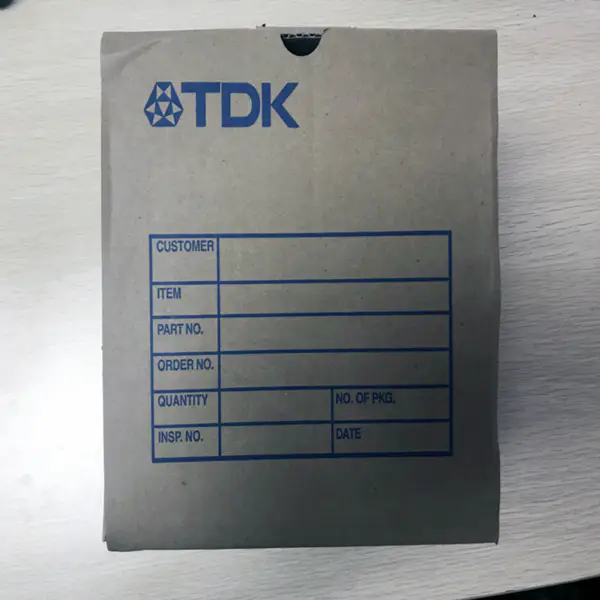 MLCC SMD 106 Kondenzátor, keramický, 10uf, 16V, TDK nové a elektronické komponenty C3216X7R1C106