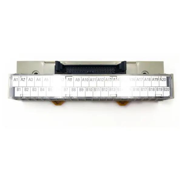 Konverzní jednotky svorek pro tenké konektory PLC Omron XW2D-40G6