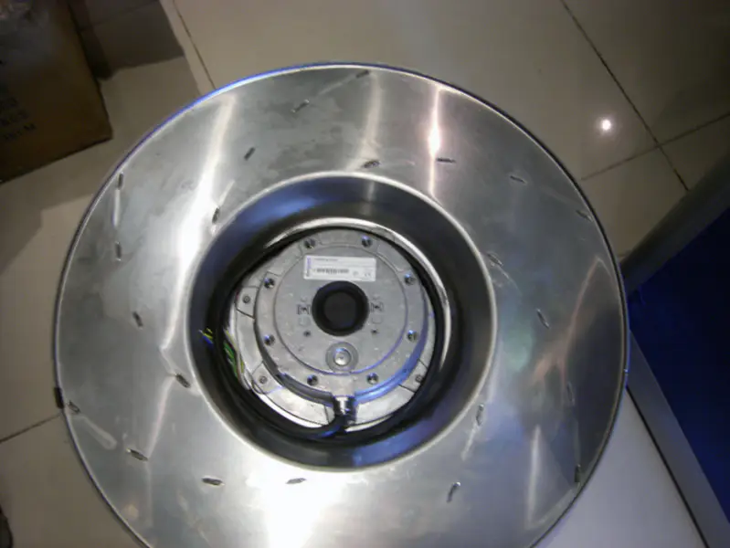 Ventilátor EBM R4D630-AQ13-05 4100W M4D138-LA SVG Ventilátor s kompenzací jalového výkonu