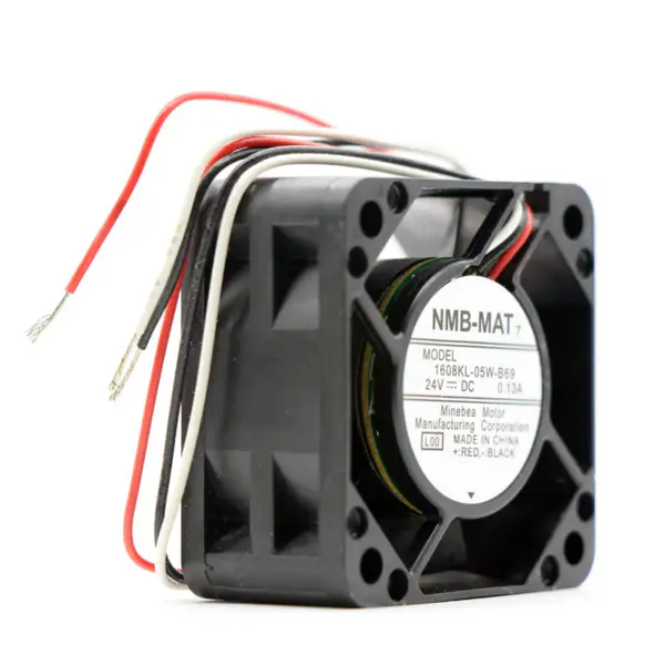 NMB 1608KL-05W-B69 24V 0,13A Třívodičový signální alarm Chladicí ventilátor CNC obráběcího stroje