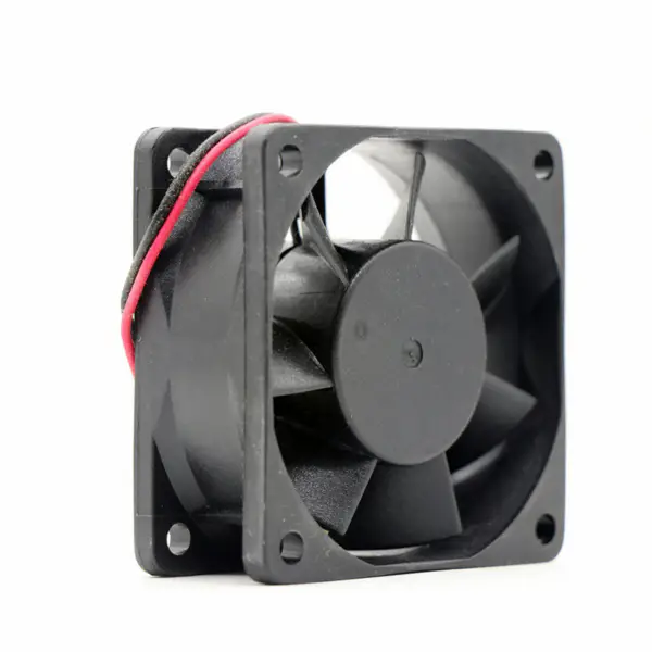 ADDA 6025 6CM AD0605MB-A70GL Kuličkové ložisko 5V 0,32A 3500RPM 26DBA DC chladicí axiální ventilátor