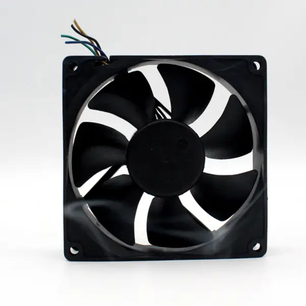 Nový ADDA 9025 9CM 9CM chladicí ventilátor 4pin 12V 0.50A AD0912UX-A7BGL