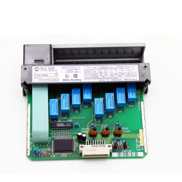 Programovatelný logický regulátor Allen Bradley SLC 500 PLC výstupní modul 1746-OW8