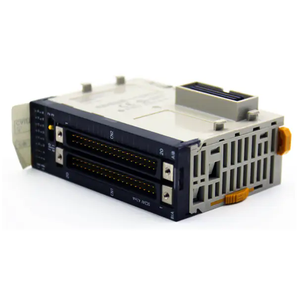 Čína Dodavatelé Mini Jual CJ PLC Controller Omron Vstupní jednotka CJ1W-ID261