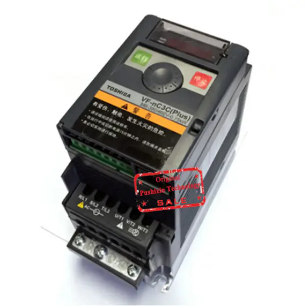 Měnič Toshiba VFS15-4007PL