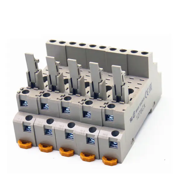 Levná cena Omron PLC Terminal Connector P2RF-08-E
