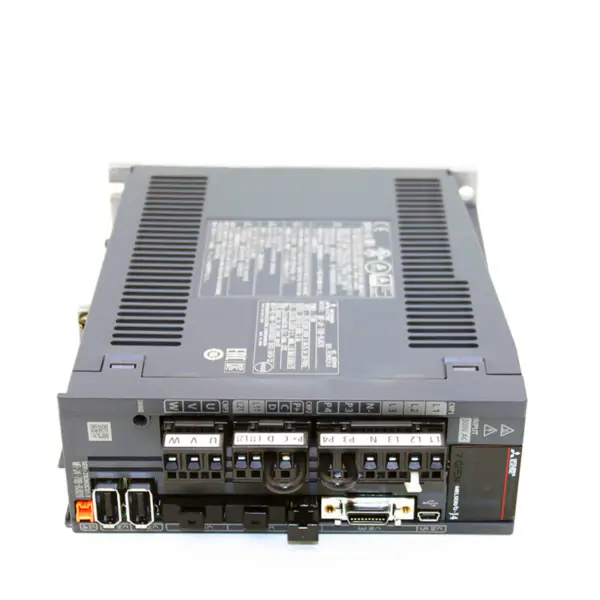 750W CNC řídicí jednotka a mikro univerzální servopohony Mitsubishi MR-J4-70B-RJ020