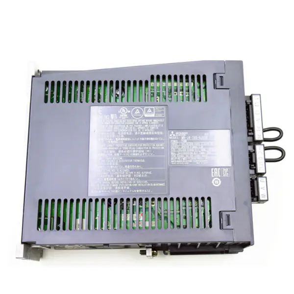 750W CNC řídicí jednotka a mikro univerzální servopohony Mitsubishi MR-J4-70B-RJ020