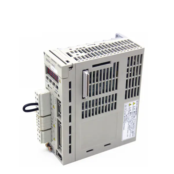 Japonsko Yaskawa Servopack SGDH Zesilovač střídavého servomotoru 400W SGDH-04AE