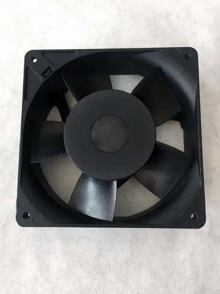 Japonsko NMB 4715FS-23T-B50 1119*119*38mm 230V AC chladicí ventilátor s kovovým pláštěm 4715FS-23T-B5A