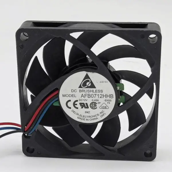 Delta AFB0712HHB DC12V 0,45A Ventilátor podvozku s PWM regulací teploty pro chladič procesoru AMD 7015