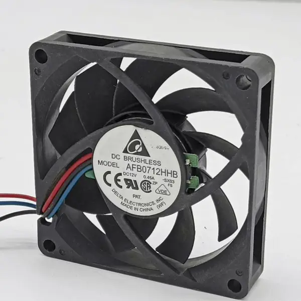 Delta AFB0712HHB DC12V 0,45A Ventilátor podvozku s PWM regulací teploty pro chladič procesoru AMD 7015