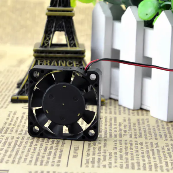 1606KL-04W-B69 nový chladicí ventilátor Minebea 4015 12V 0.15A 4CM