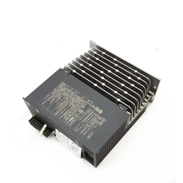 Mitsubishi MR-JE MR-JE-70-A Servopohon MR-JE-70 MR-JR-A MR-JE-70A