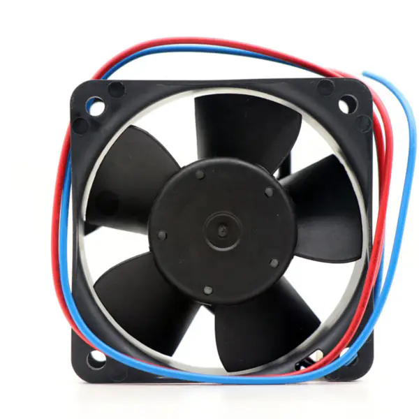 Velikost 60 x 60 x 25 mm 12 V DC Průtok vzduchu 21 m3/h 2500 ot/min 612NLE Ebmpapst chladicí ventilátor