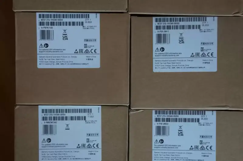 Siemens 6ES7215-1HG40-0XB0 6ES72151HG400XB0
