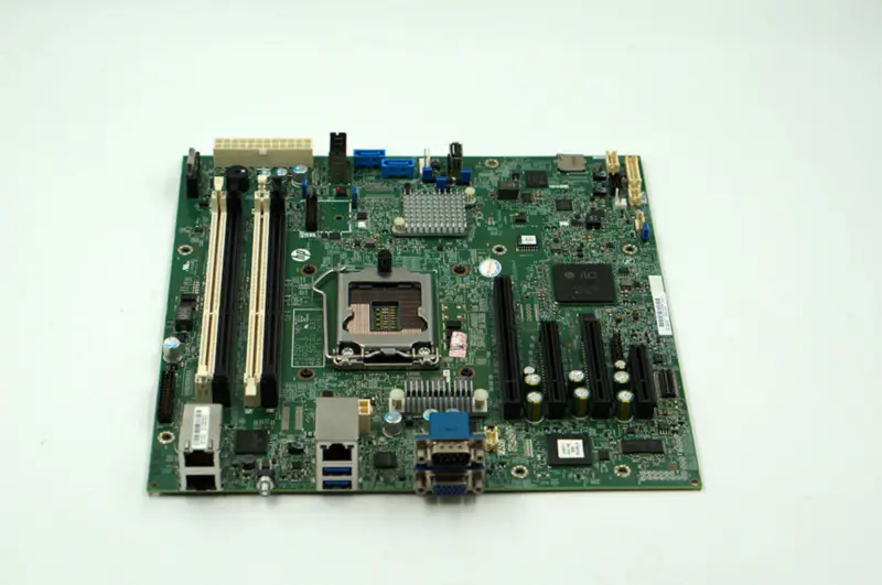 HP ML310E GEN8 V2 715910-002 715910-001 726766-001 Základní deska serveru