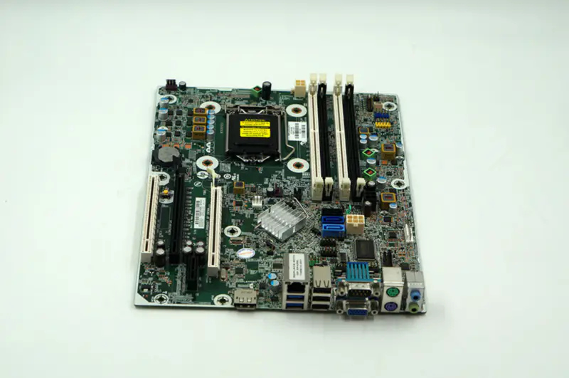 HP RP5810 748612-001 748493-001 Základní deska