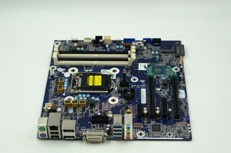 Základní deska HP Z240 MT 795000-001 837344-001 837344-601 908397-601