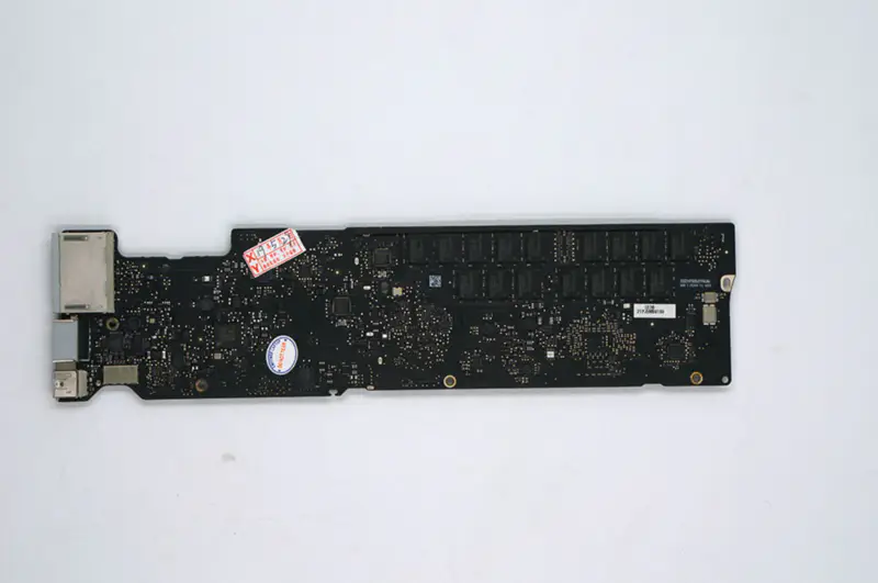 MacBook Air (13palcový Mid 2011) A1369 EMC2469 i5 G2 1,7Ghz 820-3023-A Základní deska