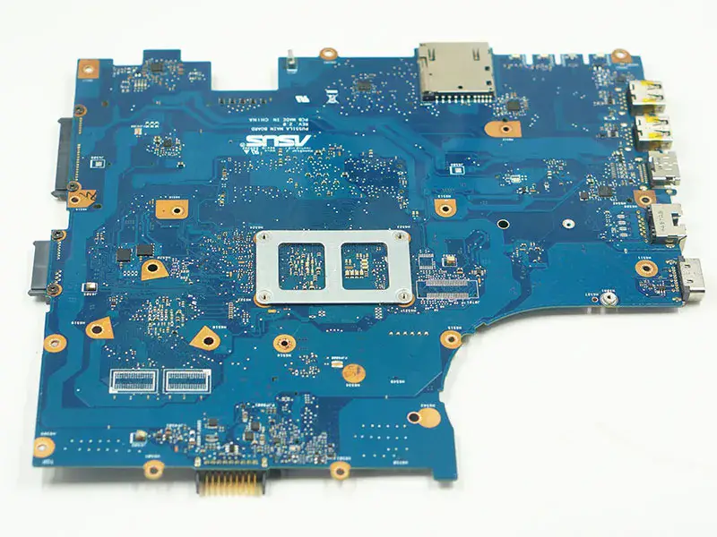 Základní deska Asus PU551LA s integrovanou grafickou kartou