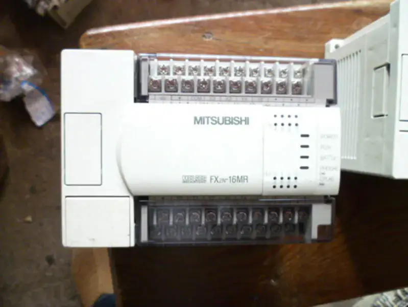 Mitsubishi PLC FX2N-16MR