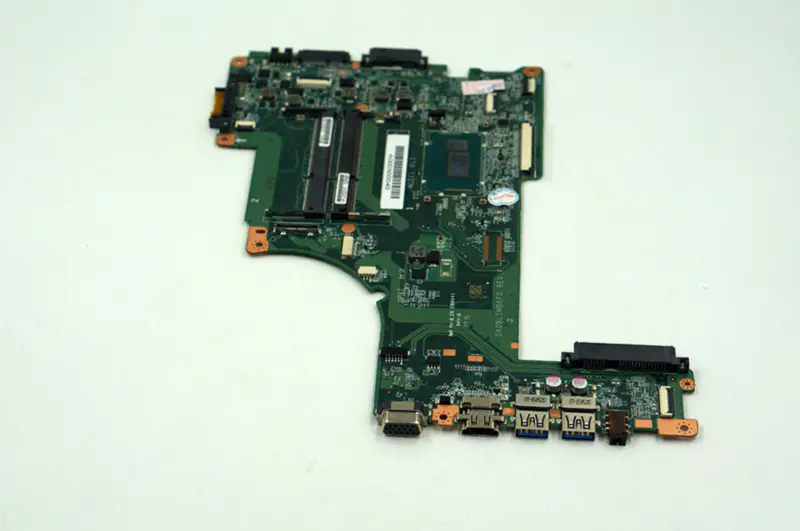 Toshiba L55-B5237 DA0BLIMB6F0 Základní deska