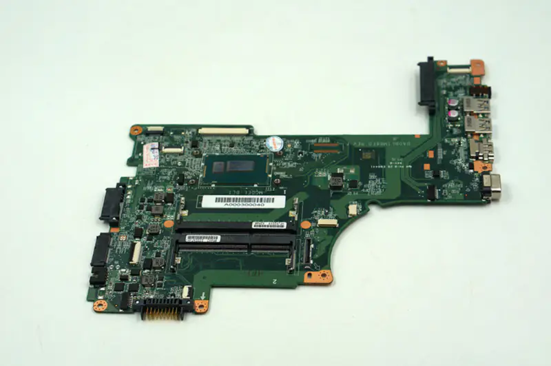 Toshiba L55-B5237 DA0BLIMB6F0 Základní deska