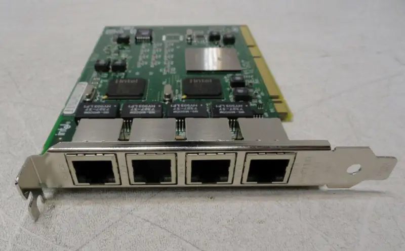 Čtyřportový serverový adaptér Intel PRO/1000 GT PWLA8494GT 82546GB