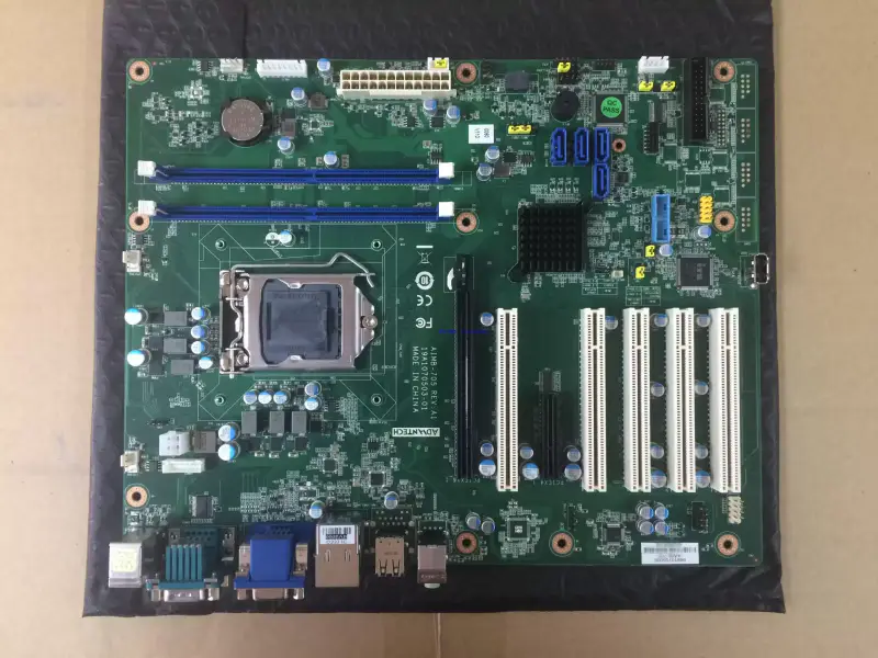 Průmyslová základní deska Advantech AIMB-705VG