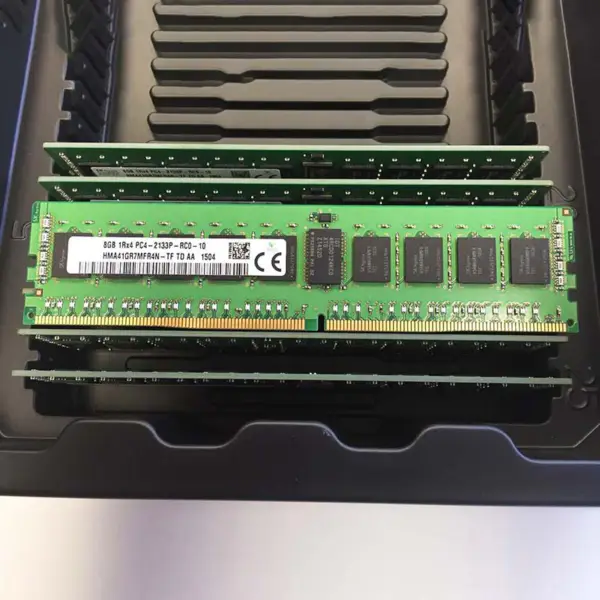 2ks Hma41gr7mfr4n-tf Ram pro Sk Hynix 8gb Ddr4 2133mhz Ecc Reg 1rx4 Pc4-2133p Serverová paměť