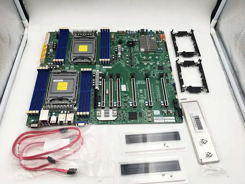 X12dpg-qt6 Pro základní desku Supermicro pro škálovatelné procesory Xeon 3. generace Lga-4189 Ddr4 Pci-e 4.0 M.2 Ipmi2.0