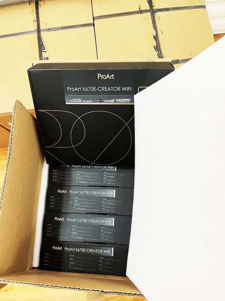 Proart X670e-creator Základní deska s Wifi Socket Am5 pro stolní procesory řady 7000